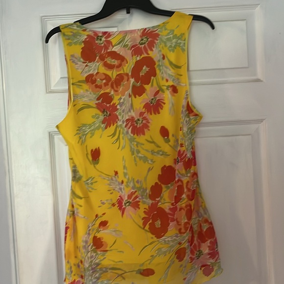 Beautiful floral tank top - Picture 4 of 4